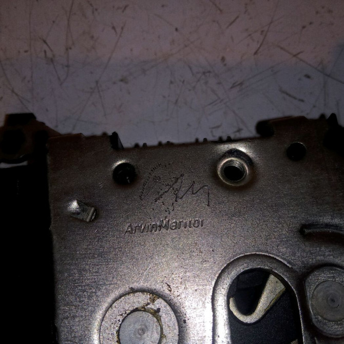 Serrure porte avd occasion CITROEN XSARA PICASSO Phase 2 02-2004->12-2010 1.6 HDI 110ch 9136J3 3