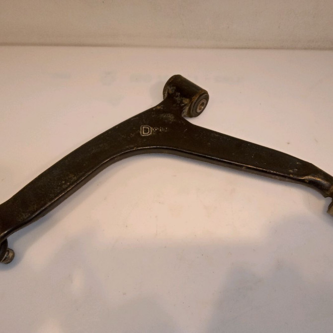 Triangle inf avd occasion CITROEN XSARA PICASSO Phase 2 02-2004->12-2010 1.6 HDI 92 ch 3521R4 2