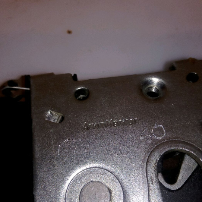 Serrure porte avd occasion CITROEN XSARA PICASSO Phase 2 02-2004->12-2010 1.6 HDI 92 ch 9136J3 5