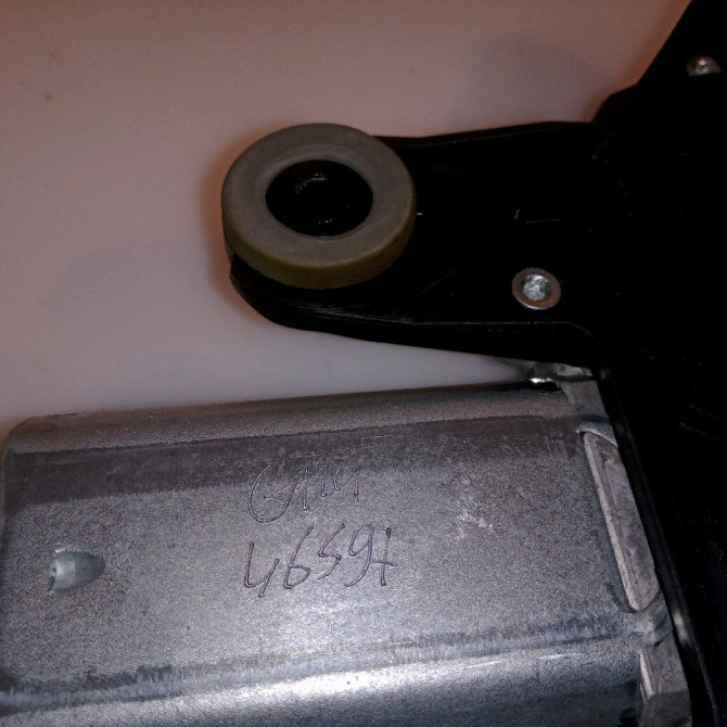 Moteur essuie-glace arrière occasion FIAT PANDA III Phase 1 01-2012->... 1.2i 69ch 51845966 3