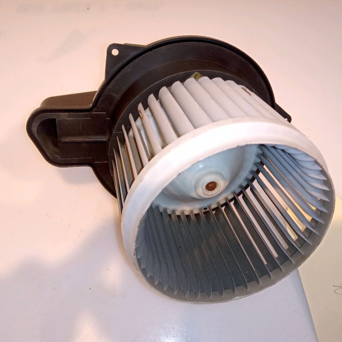 Ventilateur de chauffage occasion FIAT PANDA III Phase 1 01-2012->... 1.2i 69ch 77368879 1
