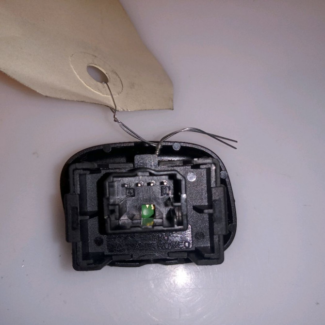 Commande lève-glace porte avant gauche occasion FIAT PANDA III Phase 1 01-2012->... 1.2i 69ch 735536759 3