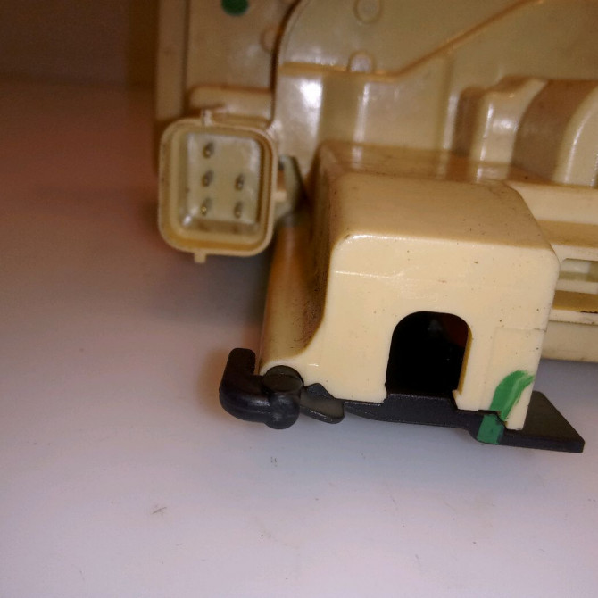 Serrure porte avg occasion FIAT PANDA III Phase 1 01-2012->... 1.2i 69ch 52191505 3