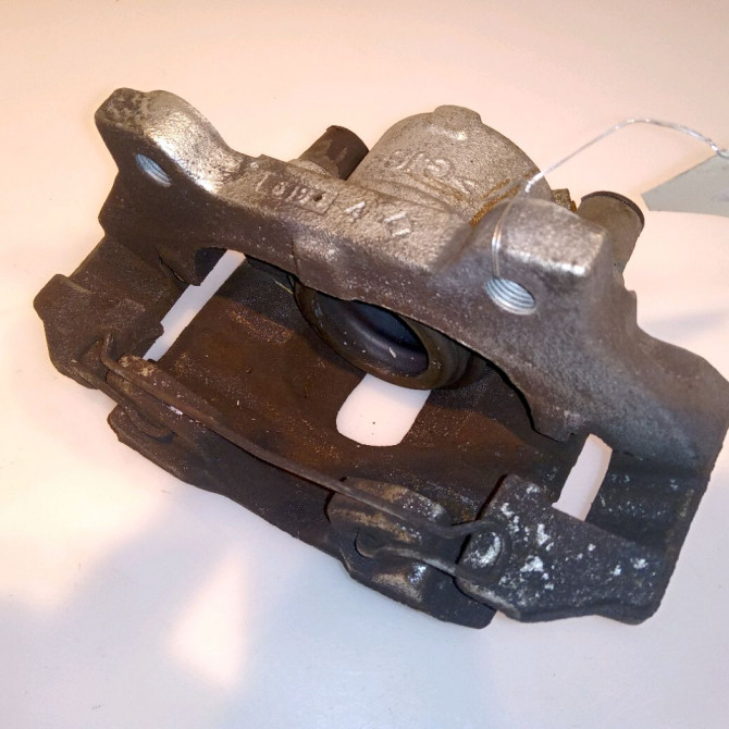 Etrier de frein avant droit occasion FIAT PANDA III Phase 1 01-2012->... 1.2i 69ch 77365813 3