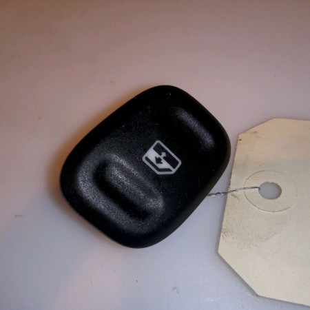 Commande lève-glace porte avant droite occasion FIAT PANDA III Phase 1 01-2012->... 1.2i 69ch 735536760