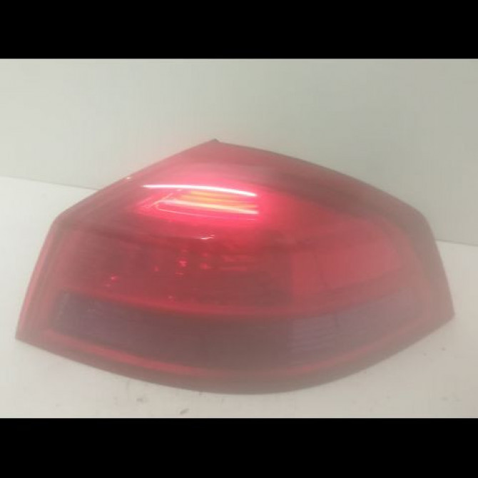 Feu arrière droit occasion RENAULT VELSATIS Phase 1 01-2002->04-2005 3.0 DCI V6 177ch 8200014360 1