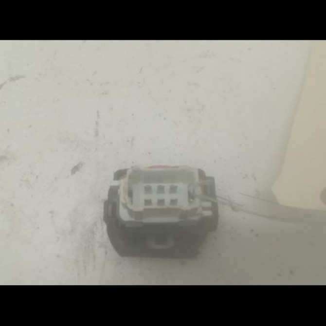 Commande leve-glace porte arrière gauche occasion RENAULT VELSATIS Phase 1 01-2002->04-2005 3.0 DCI V6 177ch 8200114209 2