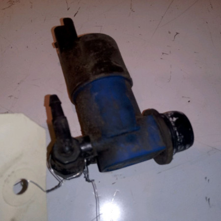 Pompe lave-glace avant occasion RENAULT TWINGO II Phase 1 06-2007->11-2011 1.2i 16v 75ch 8200194414