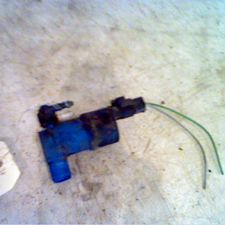 Pompe lave-glace avant occasion RENAULT TWINGO II Phase 1 06-2007->11-2011 1.2i 16v 75ch 8200194414