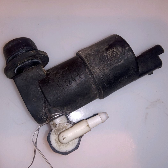 Pompe lave-glace avant occasion RENAULT KANGOO II Phase 1 01-2008->03-2013 1.5 DCI 105ch 8200194414 2