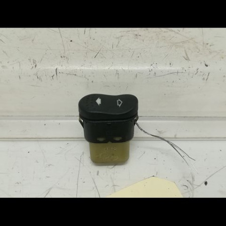 Commande lève-glace porte avant droite occasion FORD FOCUS I Phase 1 10-1998->09-2004 1.8 TDCI 100ch