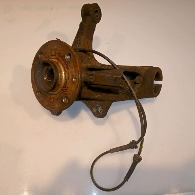 Moyeu avd occasion TOYOTA AYGO I Phase 1 04-1995->04-1999 1.0 VVTI 68ch 435110H010 1