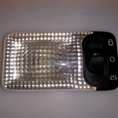 Plafonnier occasion TOYOTA AYGO I Phase 1 04-1995->04-1999 1.0 VVTI 68ch 812400H010A0