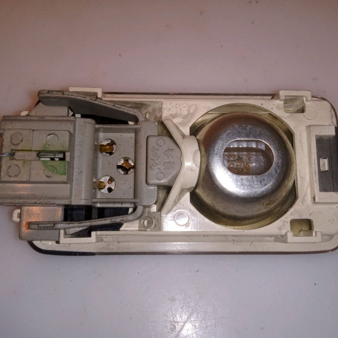 Plafonnier occasion TOYOTA AYGO I Phase 1 04-1995->04-1999 1.0 VVTI 68ch 812400H010A0 2