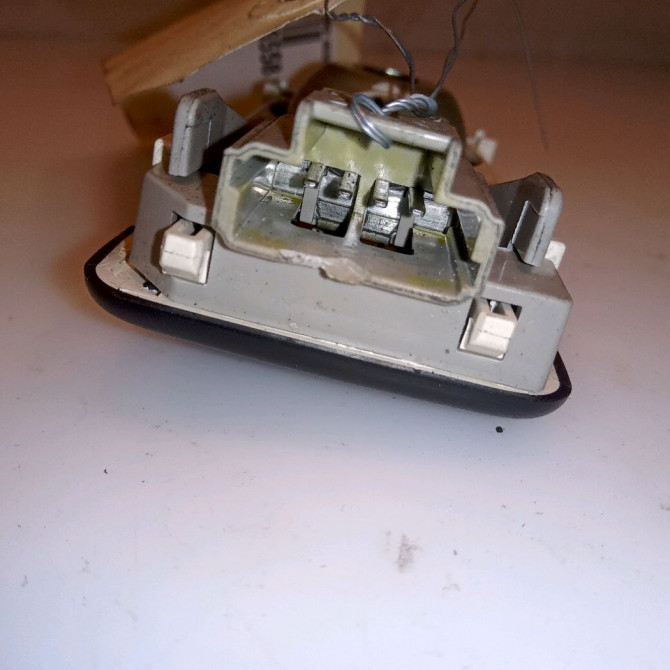 Plafonnier occasion TOYOTA AYGO I Phase 1 04-1995->04-1999 1.0 VVTI 68ch 812400H010A0 3