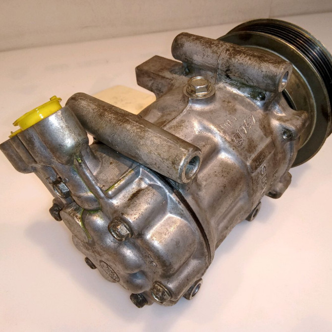 Compresseur air conditionne occasion RENAULT TWINGO II Phase 2 12-2011->12-2014 1.2i 16v 75ch 3