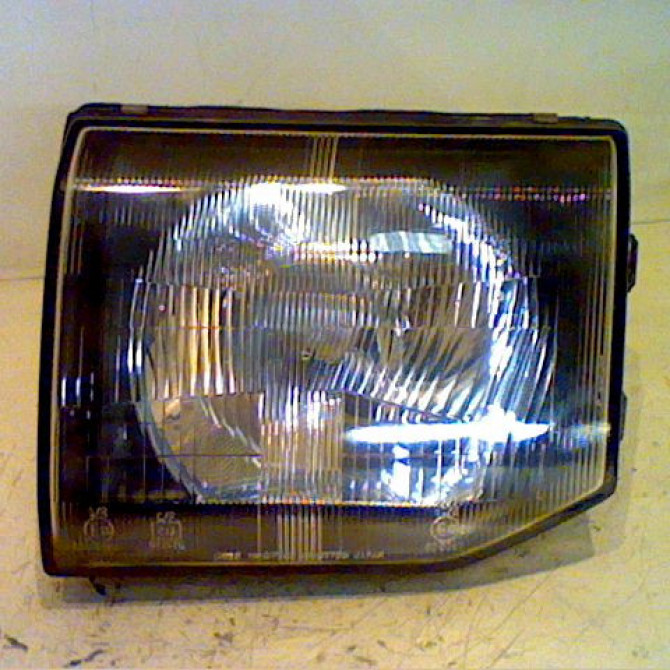 Phare gauche occasion MITSUBISHI PAJERO I Phase 1 07-1983->06-1991 TD MB683887 1