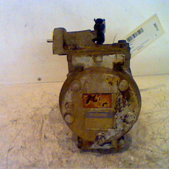 Compresseur air conditionne occasion KIA CARNIVAL I phase 1 07-1999->06-2006 0K56E61450 4