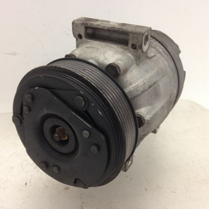Compresseur air conditionne occasion RENAULT SCENIC I Phase 2 08-1999->06-2003 1.9 DCI 100ch 926005849R 1