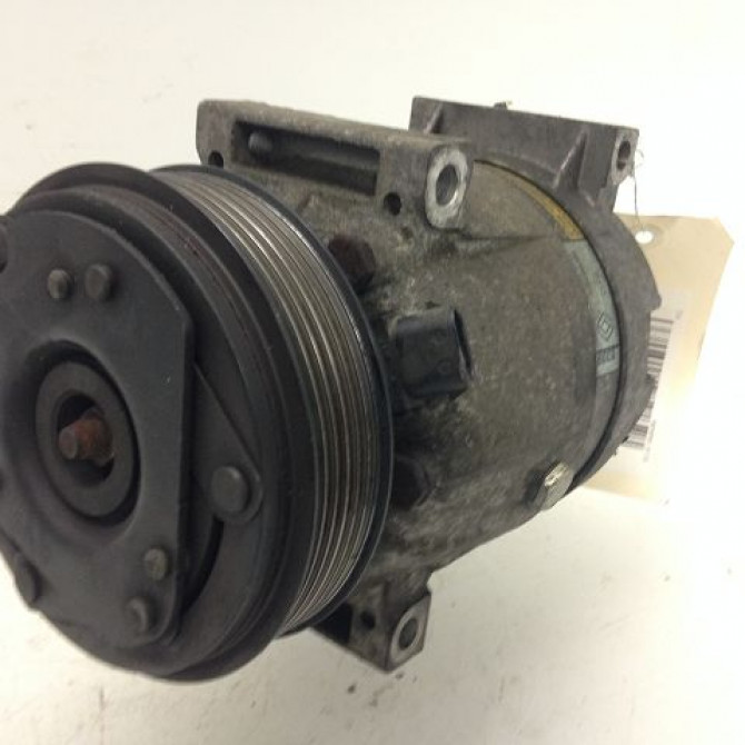 Compresseur air conditionne occasion RENAULT SCENIC I Phase 1 09-1996->08-1999 926005849R 1