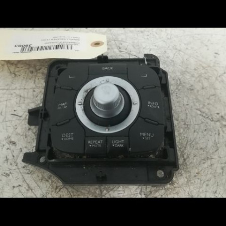 Commande autoradio occasion RENAULT MEGANE III Phase 1 11-2008->01-2012 1.9 DCI 130ch