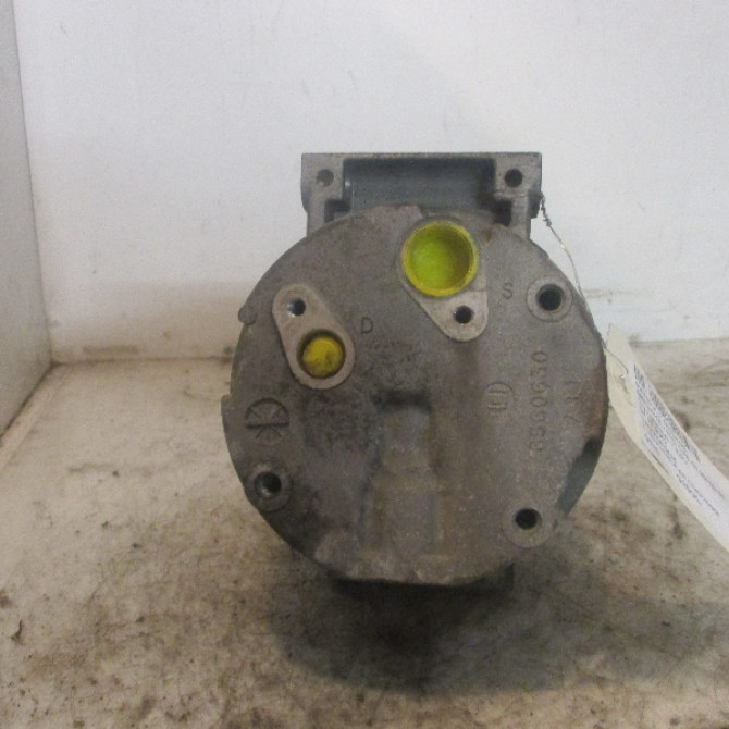 Compresseur air conditionne occasion RENAULT MEGANE I Phase 1 11-1995->03-1999 926005849R 3