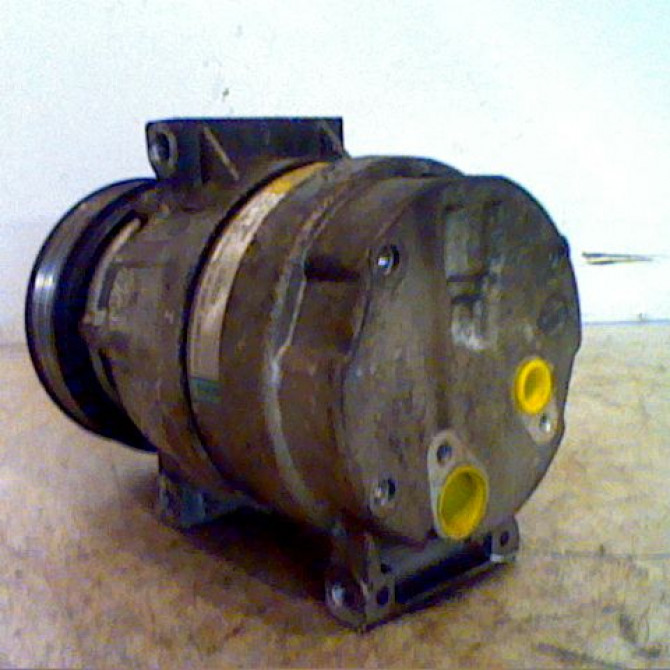 Compresseur air conditionne occasion RENAULT MEGANE I Phase 1 11-1995->03-1999 1.9 DTI 926005849R 3