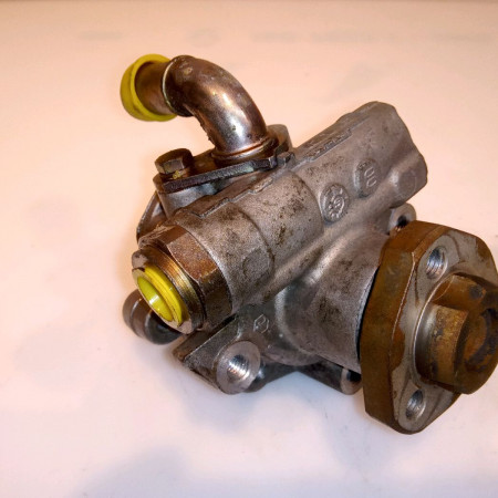 Pompe direction assistee occasion OPEL VECTRA II Phase 1 11-1995->02-1999 1.6i 16v 90501831