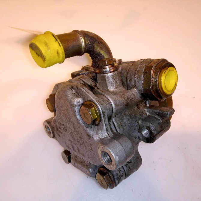 Pompe direction assistee occasion OPEL VECTRA II Phase 1 11-1995->02-1999 1.6i 16v 90501831 2