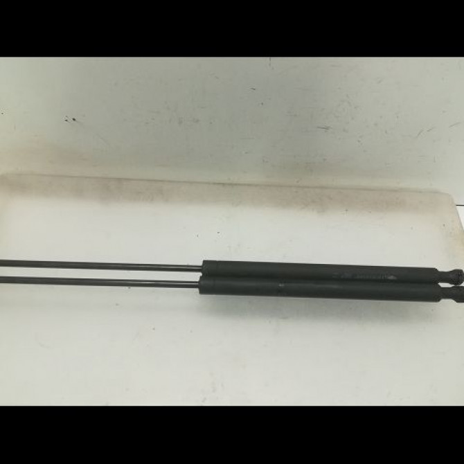 Verin droit hayon occasion PEUGEOT 206 + Phase 1 03-2009->05-2013 1.4i 75ch 8731E6 1