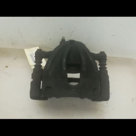 Etrier de frein avant droit occasion TOYOTA COROLLA VERSO II phase 2 06-2007->05-2009 2.2D 136ch 4773005060