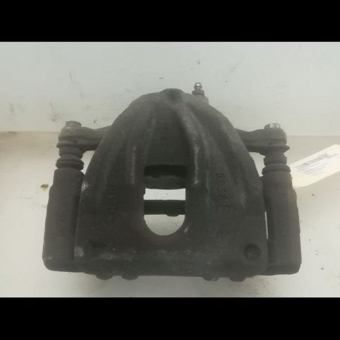 Etrier de frein avant gauche occasion TOYOTA COROLLA VERSO II phase 2 06-2007->05-2009 2.2D 136ch 4775005060 1