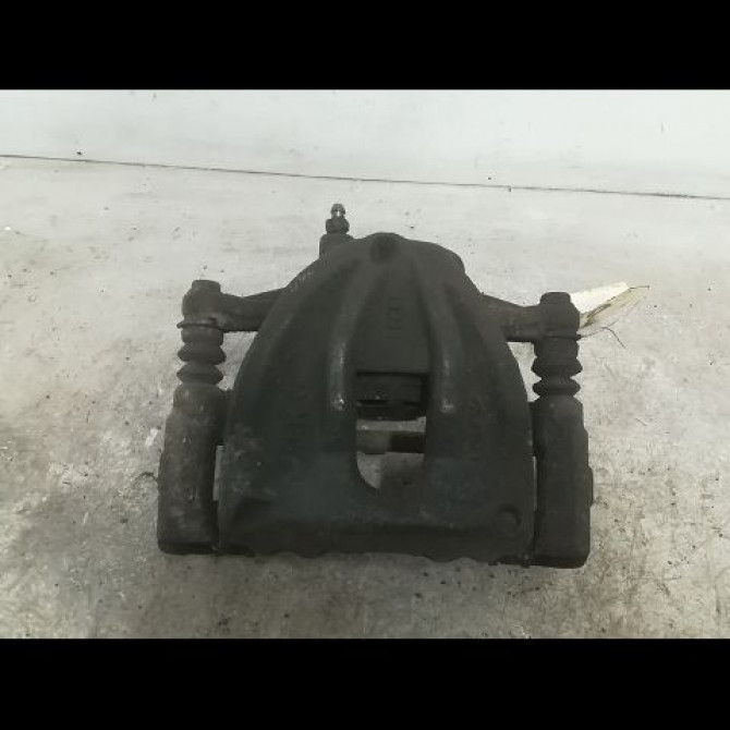 Etrier de frein avant droit occasion TOYOTA AVENSIS II Phase 2 BREAK 08-2006->11-2009 2.0 D-4D 126ch 4773005060 1