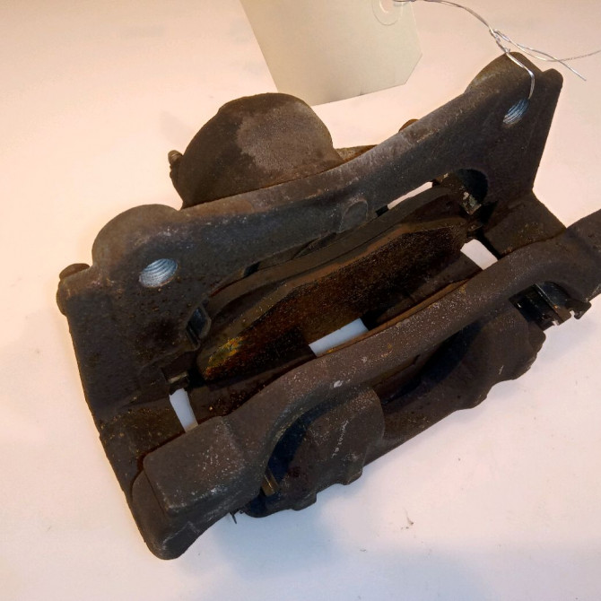 Etrier de frein avant gauche occasion TOYOTA AVENSIS II phase 1 05-2003->08-2006 115 D-4D 4775005060 2