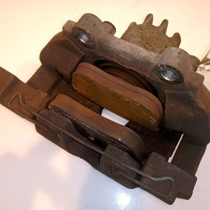 Etrier de frein avant droit occasion PEUGEOT 308 I Phase 1 09-2007->03-2011 2.0 HDI 16v 136ch 4400T3 1