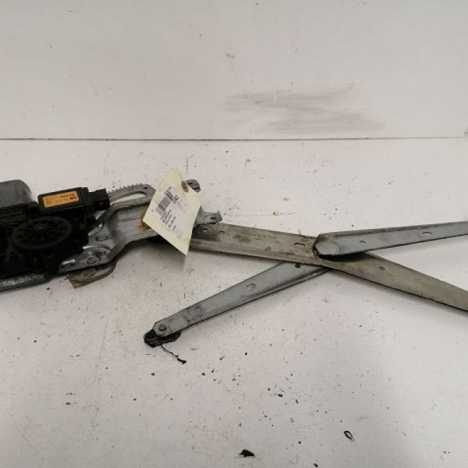 Mecanisme+moteur leve-glace avg occasion OPEL CORSA I 90444381 1