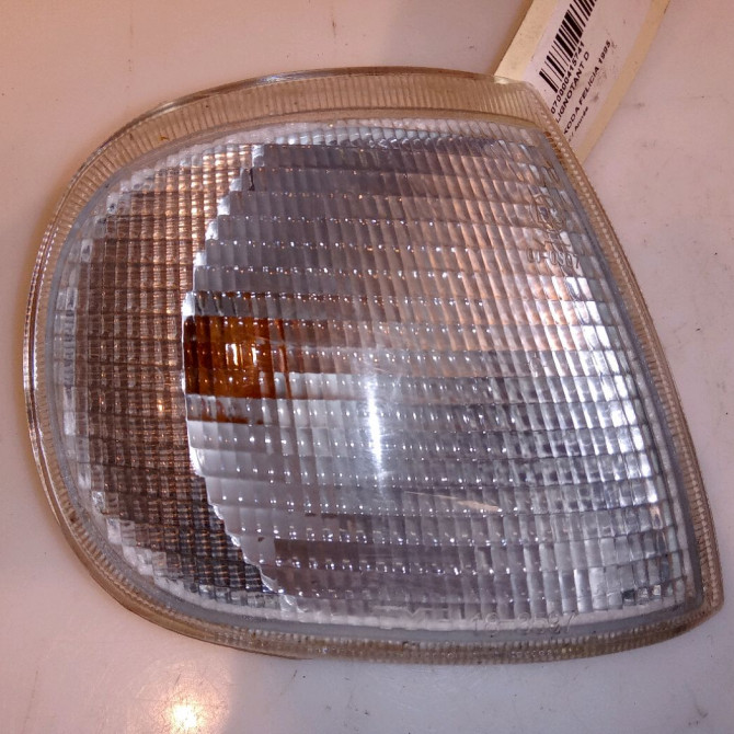 Clignotant droit occasion SKODA FELICIA 1