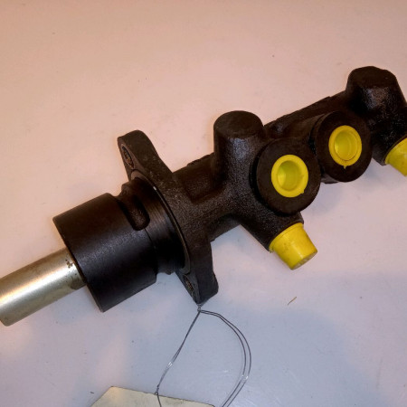 Maitre cylindre occasion RENAULT SAFRANE Phase 2 09-1996->08-2000 2.2 DT 7701203719