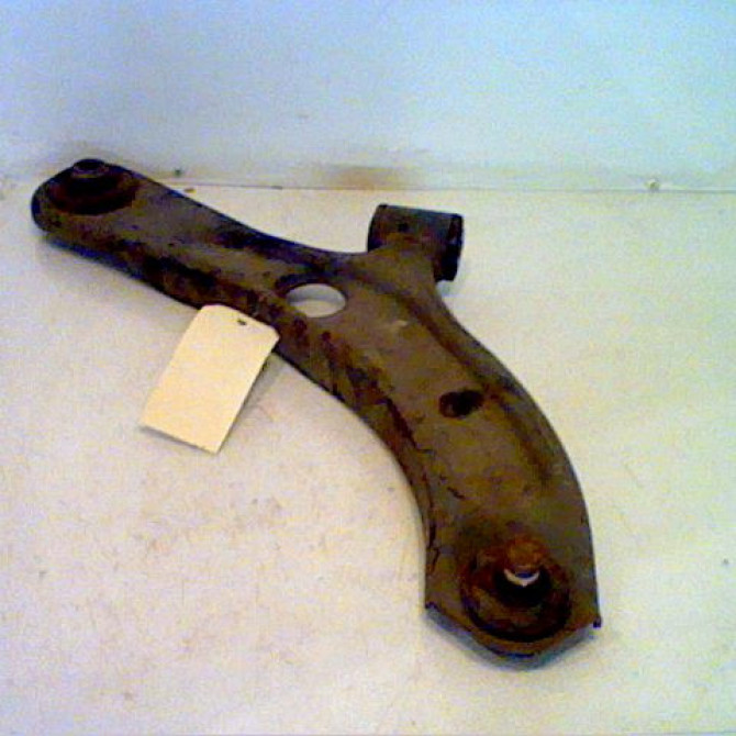 Triangle inf avd occasion SUZUKI SWIFT III Phase 1 03-2005->09-2011 1.3 DDIS 70ch 4520172K01 1