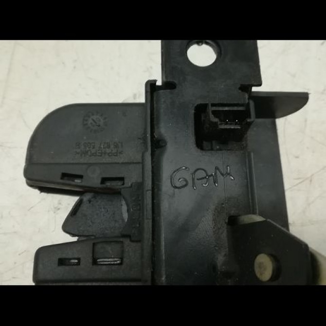 Serrure hayon occasion VOLKSWAGEN GOLF IV GOLF IV Phase 1 1998-01-01->2005-06-30 1.9 TDI 100ch 1J6827505CB41 3