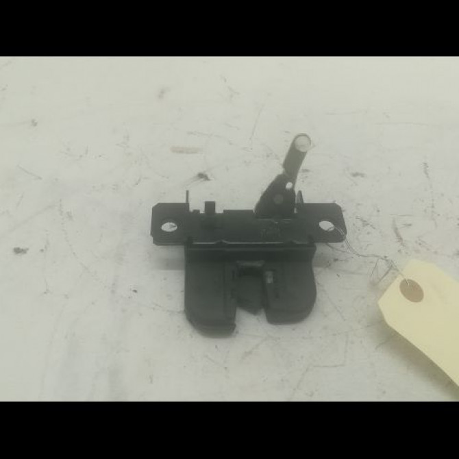 Serrure hayon occasion VOLKSWAGEN GOLF IV GOLF IV Phase 1 1998-01-01->2005-06-30 1.6i 8v 100ch 1J6827505CB41 1