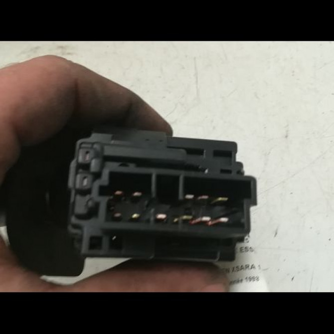 Commande essuie glace occasion CITROEN XSARA Phase 1 02-1998->09-2000 1.8i 6239H5 3