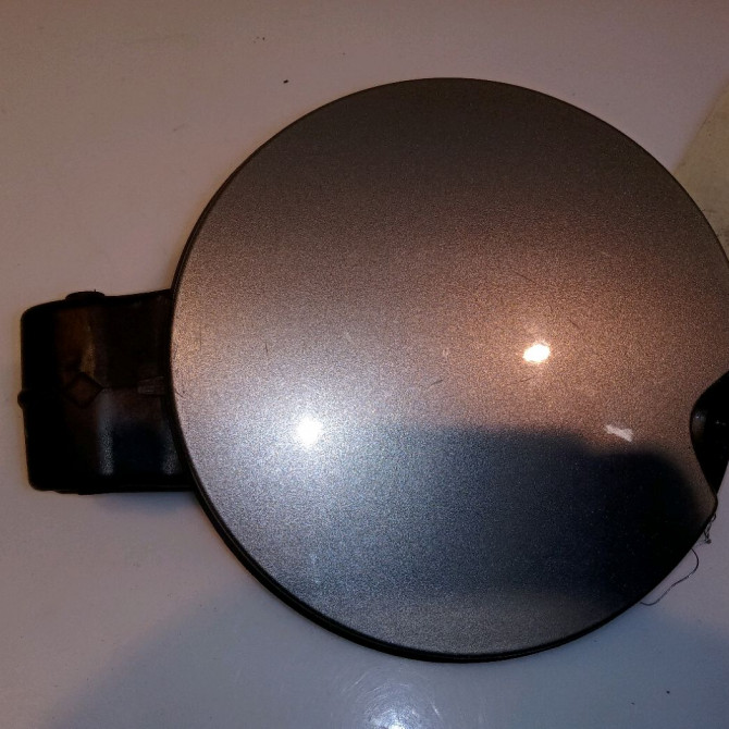 Volet de trappe carburant occasion PEUGEOT 207 CC Phase 1 03-2007->... 1.6 HDI 112ch 1517E6 1