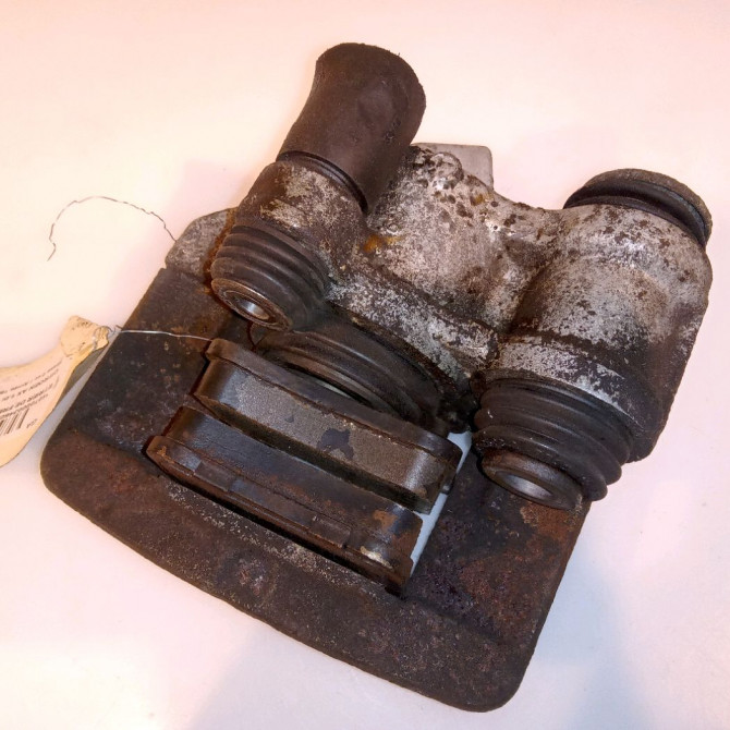 Etrier de frein avant droit occasion CITROEN AX Phase 2 07-1991->06-1998 1.0i 441002 3