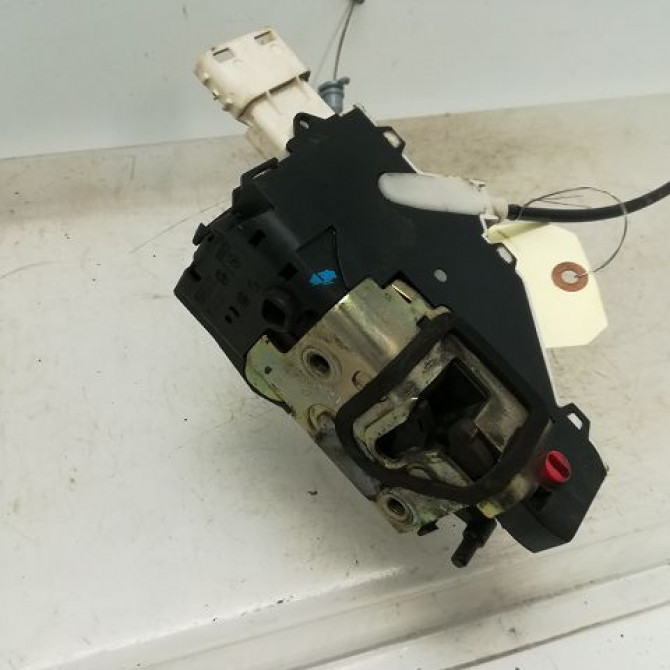Serrure porte ard occasion PEUGEOT 407 Phase 1 04-2004->07-2008 1.6 HDI 16v 9138V0 2
