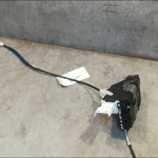 Serrure porte ard occasion PEUGEOT 407 Phase 1 04-2004->07-2008 2.0 HDI 136ch 9138V0 1