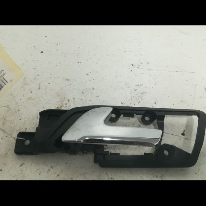 Poignee int porte arg occasion VOLKSWAGEN POLO IV Phase 2 05-2005->09-2009 1.4 TDI 80ch 1