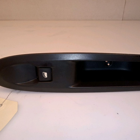 Commande leve-glace porte arrière gauche occasion CITROEN C4 II Phase 1 10-2010->01-2015 1.6 HDI 115ch 6490JZ