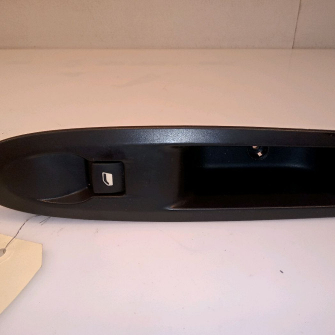 Commande leve-glace porte arrière gauche occasion CITROEN C4 II Phase 1 10-2010->01-2015 1.6 HDI 115ch 6490JZ 1