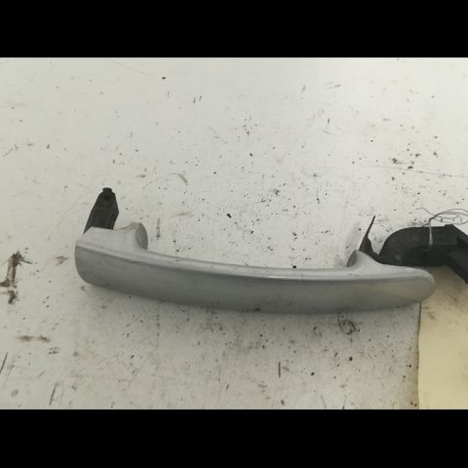 Poignee ext porte arg occasion VOLKSWAGEN POLO IV Phase 2 05-2005->09-2009 1.4 TDI 80ch 1